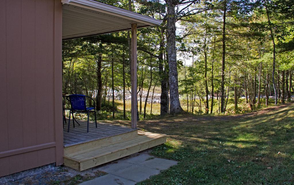 Roseway River Cottages Шелберн Екстер'єр фото